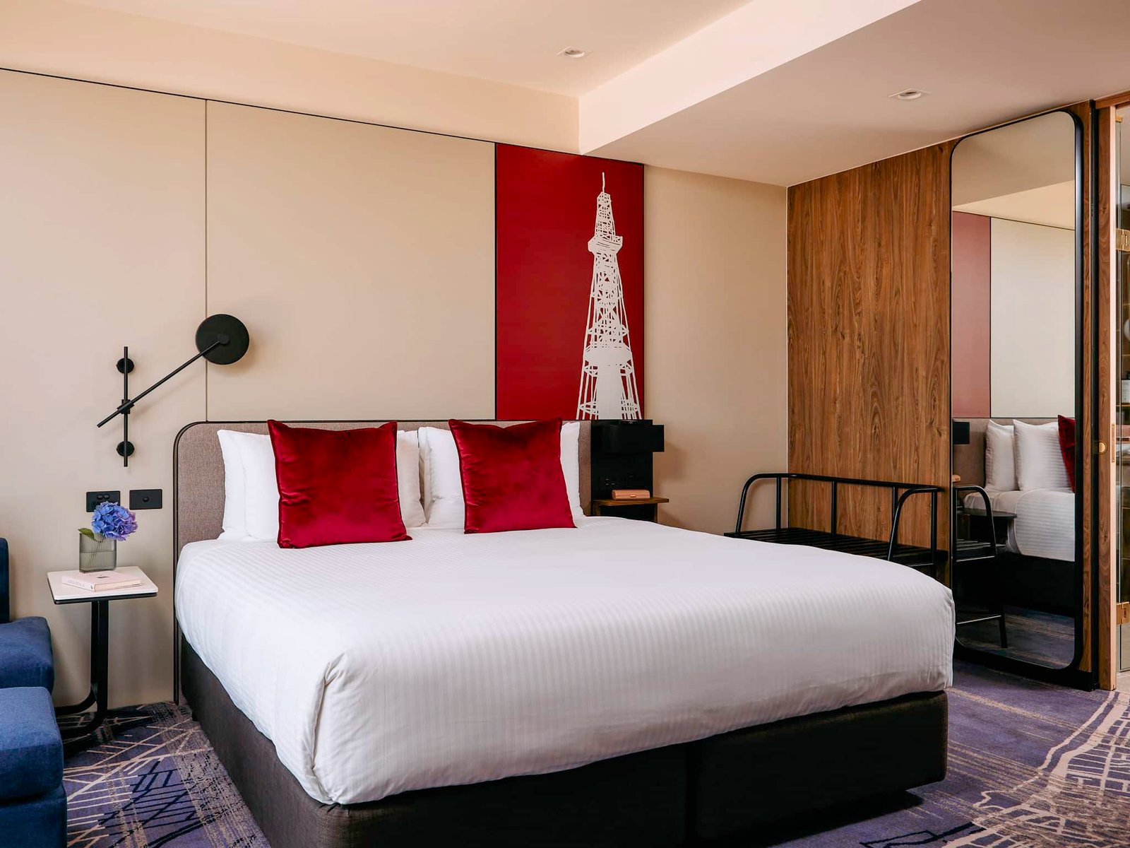 custom-hotel-bedroom-furniture- Mercure-Melbourne-Doncaster