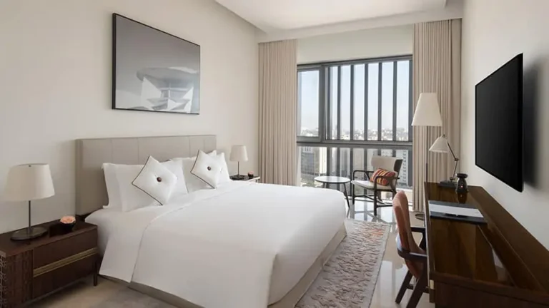 bt-doha-4-bedroom-harmony-sky-residence-bliss-king-bedroom