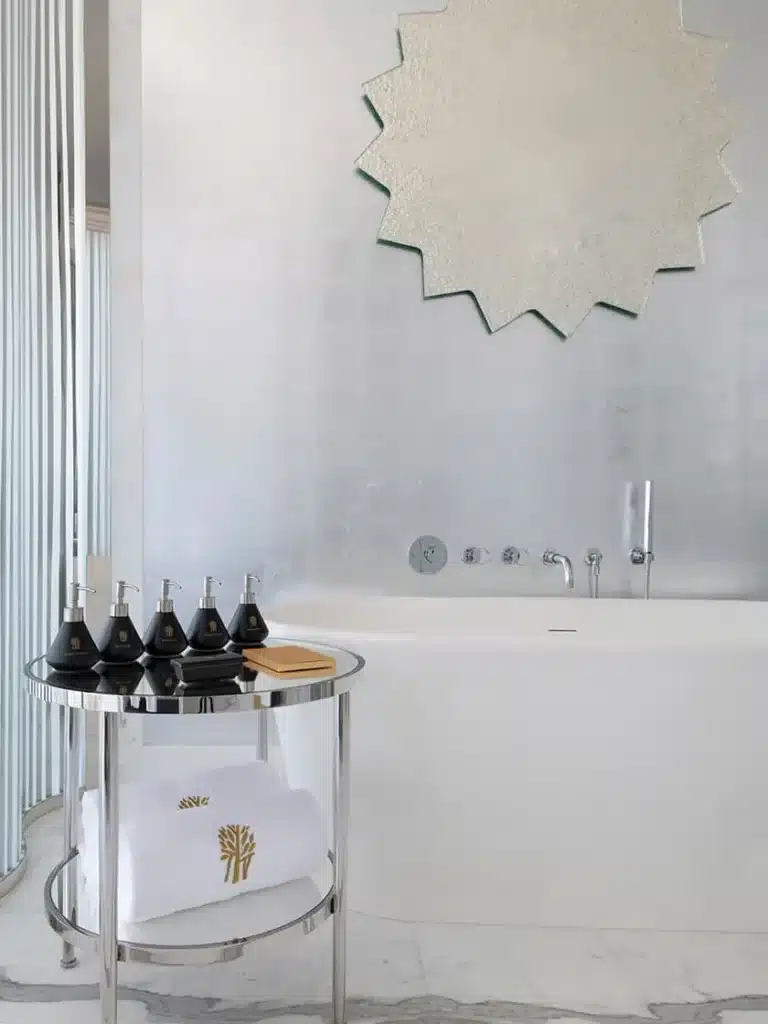 bt-doha-bathroom-vertical_840X1120