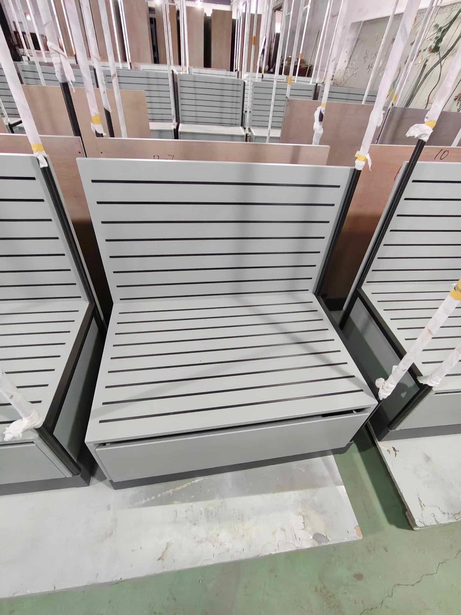 Hotel luggage rack with wood frame and Metal