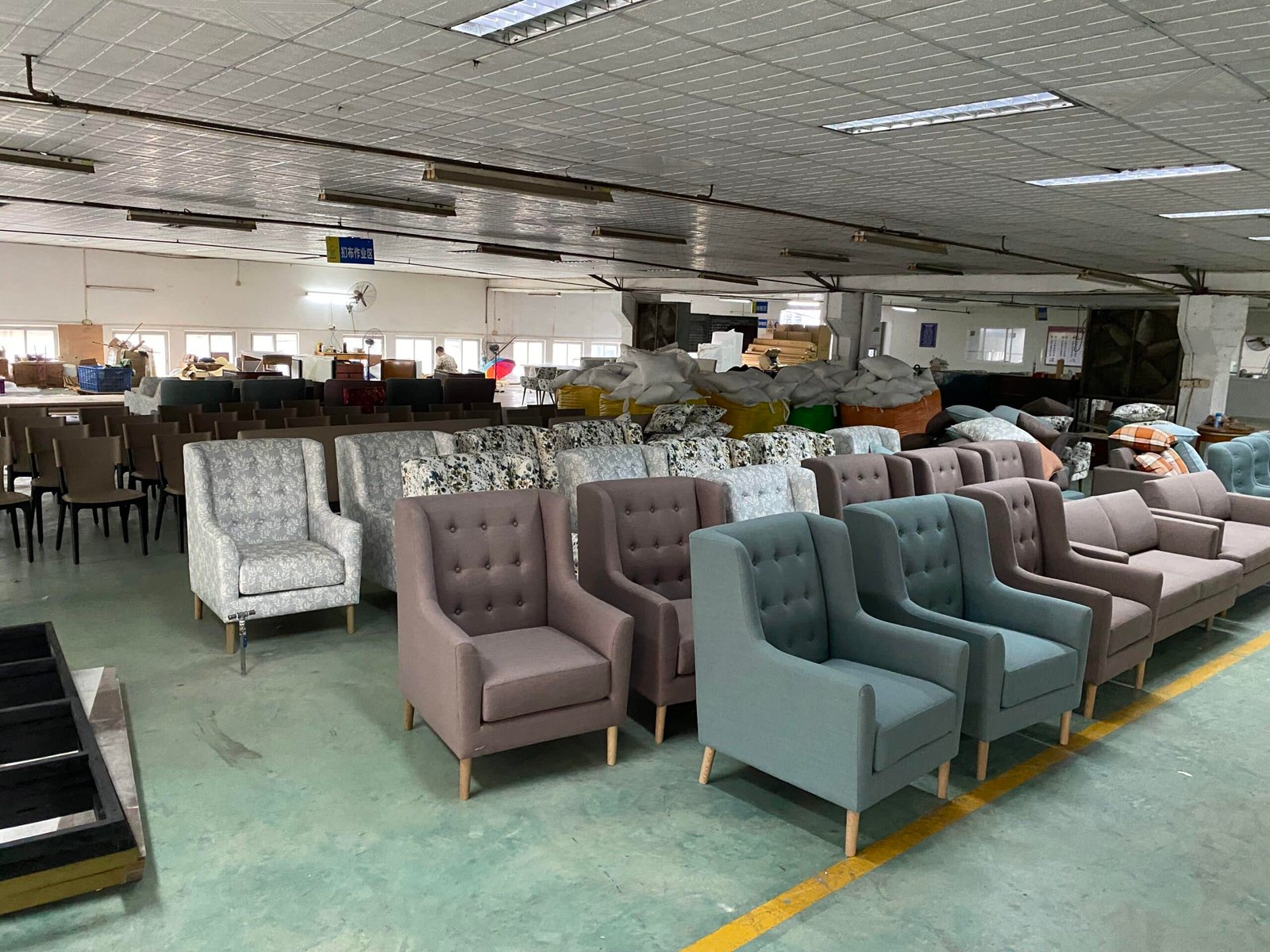 buy hotel furniture for guest rooms