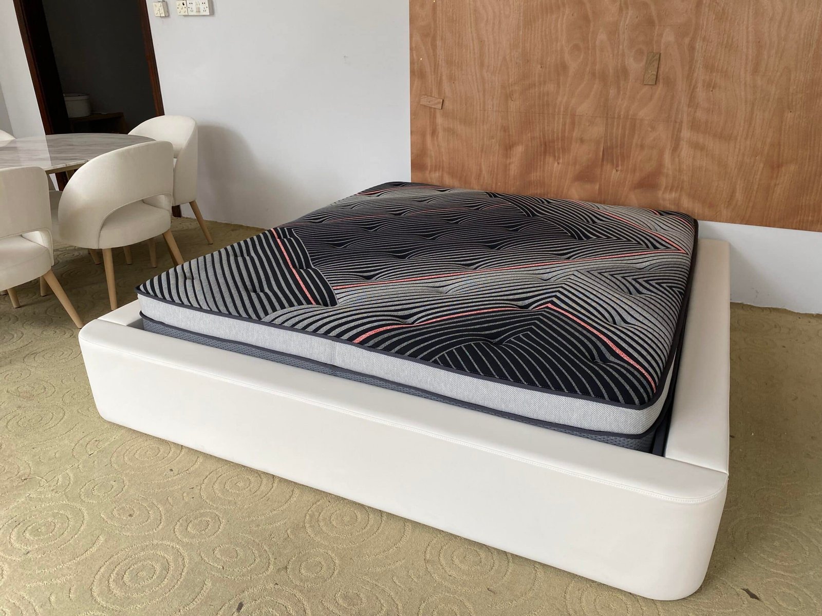 otel bed supplier quality control inspection in furniture factory