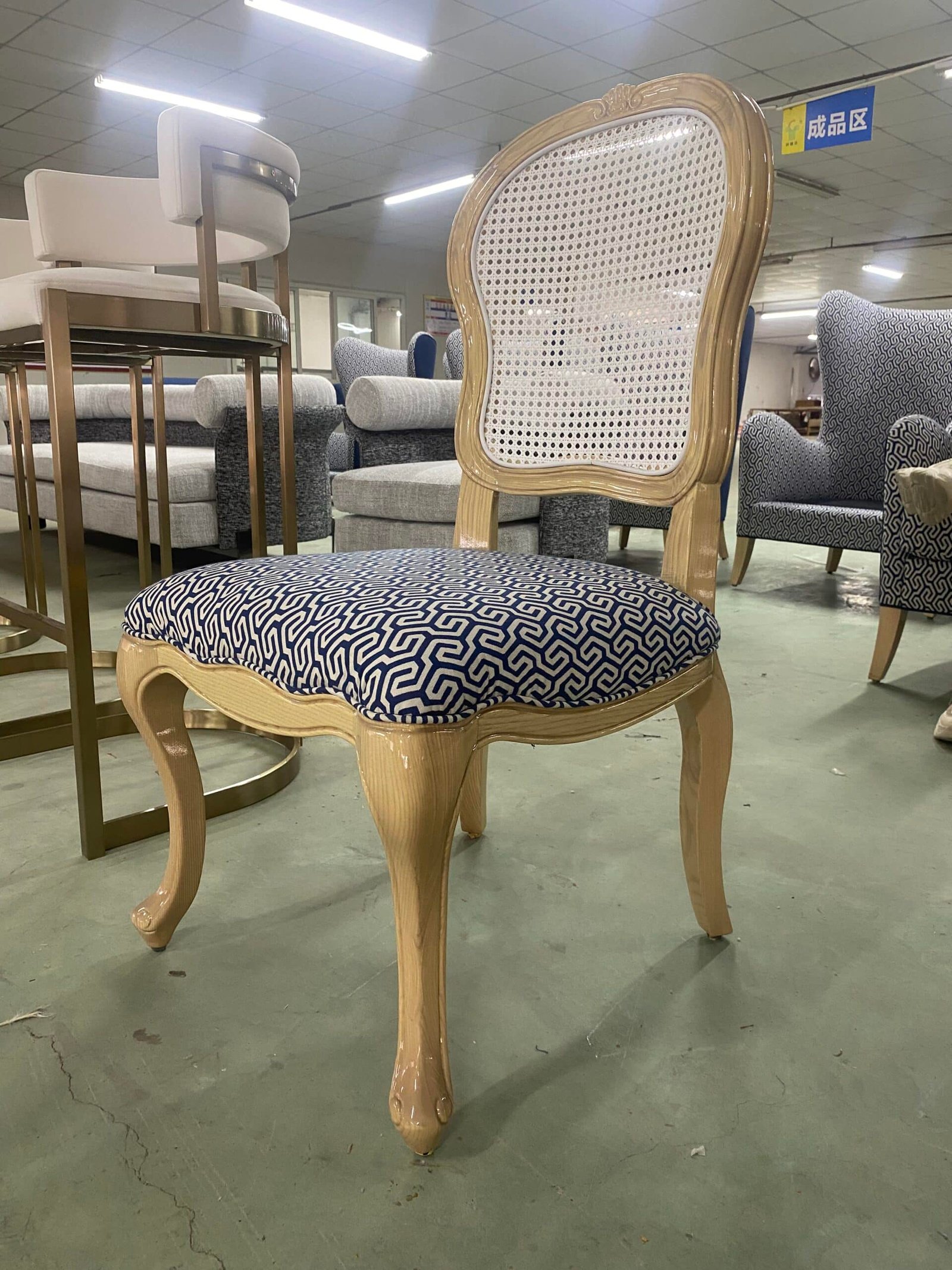 how to buy hotel furniture for new hotel projects